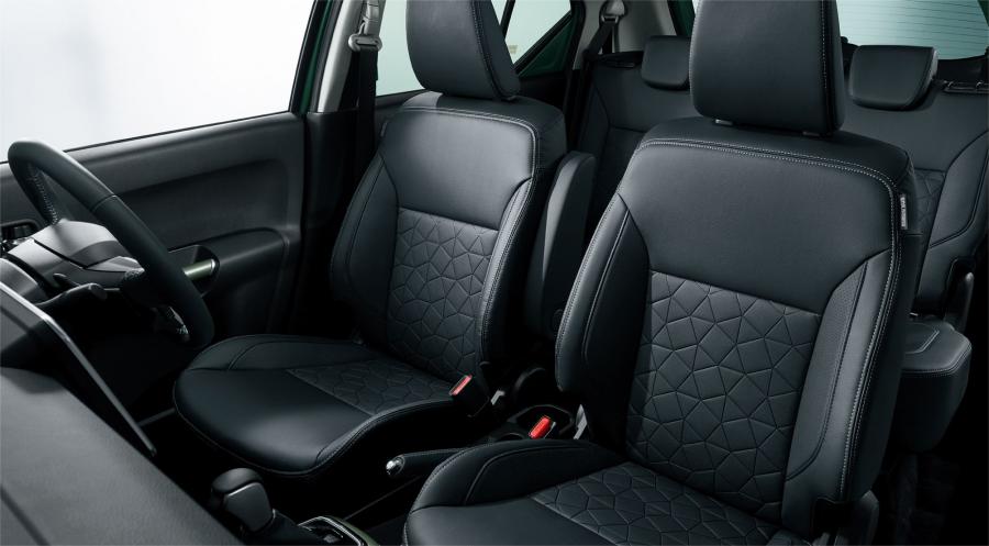 Интерьер Suzuki Ignis Hybrid MF 2020 года  (JP) (фото 2 из 2)